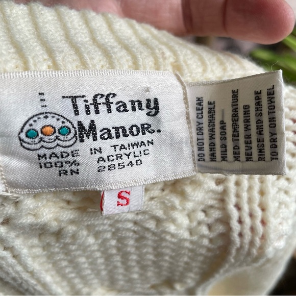 Vintage 100% acrylic 1970s chunky knit cream coloured sweater size small - Picture 10 of 14